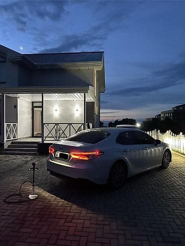 123: Toyota Camry: 2018 г., 2.5 л, Автомат, Бензин, Седан — 2