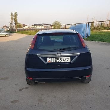 infiniti g: Ford Focus: 2001 г., Автомат, Хэтчбэк — 2