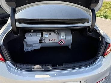 lexus e: Hyundai Grandeur: 2018 г., 3 л, Автомат, Газ, Седан — 3