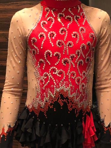 купальник для художественной: Продается купальник для художественной гимнастики. Б/у. Носили — 8