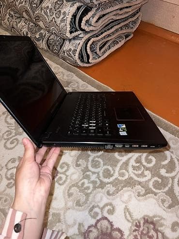 задаю: Игровой ноутбук ASUS ROG (серия Strix) - Дисплей: 15.6" — 4