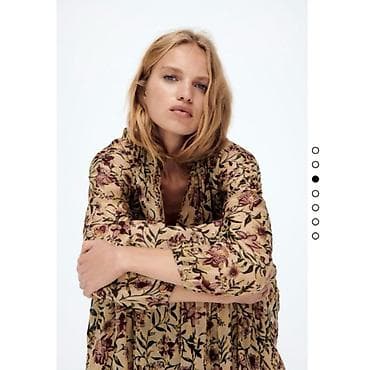 ботильены: Бежевое ярусное длинное платье Zara с цветочным принтом и золотистыми — 3