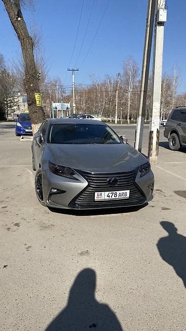 Lexus ES: 2017 г., 2.5 л, Гибрид, Седан