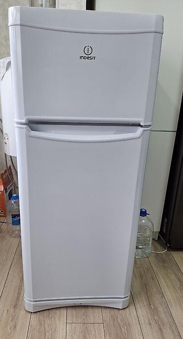 холодильник маленький буу: Холодильник Indesit, Б/у, Двухкамерный, 145 * 50 — 1