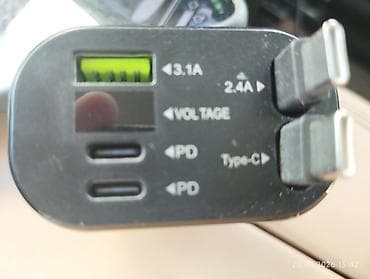 2011 v3: Автомобильное зарядное устройство с двумя выходами Type‑C PD и одним — 3