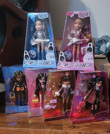 Игрушки: Куклы Bratz Каждая кукла в объявлении по 3500 сом Все куклы — 1