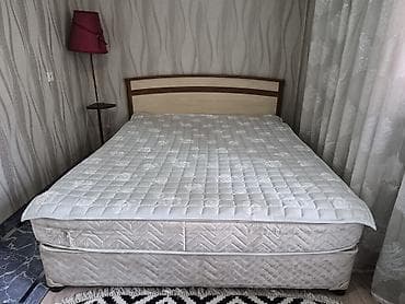 Двуспальная кровать, Б/у, С матрасом, длина - 200 см