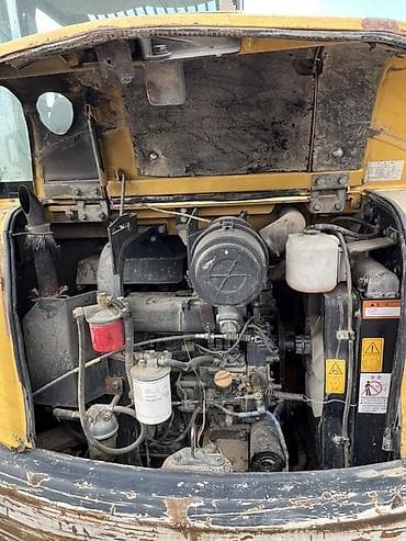 идеальный портер сатылат: Экскаватор, Komatsu, Гусеничный — 2