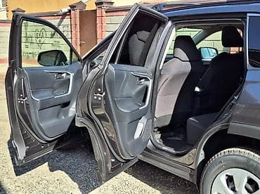 nexiya 2: Toyota RAV4: 2019 г., 2.5 л, Автомат, Бензин, Кроссовер — 5