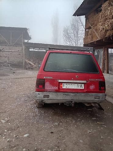 Унаа сатуу: Mitsubishi Space Wagon: 1988 г., 1.8 л, Механика, Бензин, Вэн/Минивэн — 5