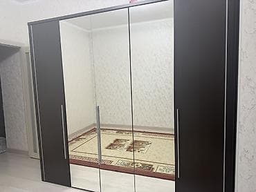 шкаф для вещей с полками: Шифоньер, Б/у, Прямой, цвет - Коричневый — 2