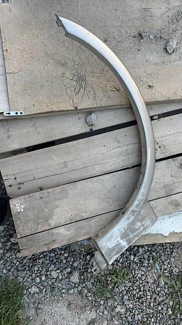 210 крыло: Subaru Lancaster BH9 Расширитель (накладка) колесной арки — 1