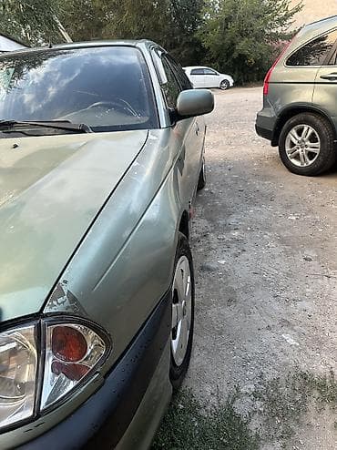 мотор мотоцикл: Toyota Avensis: 2000 г., 2 л, Механика, Дизель, Седан — 4