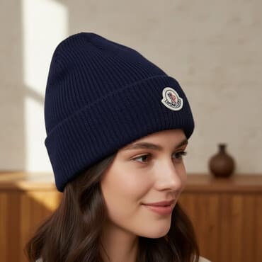 Киреге берилүүчү кийимдер: Эркектердин баш кийими, Moncler, Жаңы, түсү - Көк, Акылуу жеткирүү, Өзү алып кетүү — 1