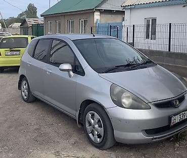 Honda Fit: 2002 г., 1.3 л, Вариатор, Бензин