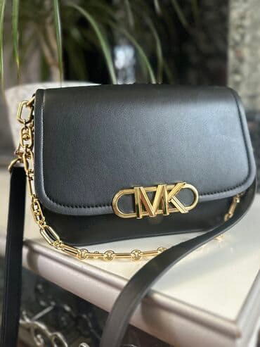 Продаю сумку кожа канва качество отличное. Для повседневного ношения