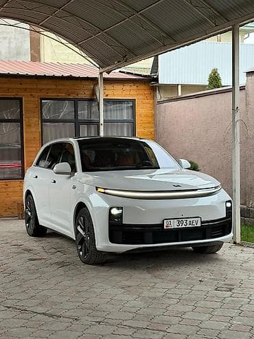 Lixiang L7: 2024 г., 1.5 л, Гибрид, Кроссовер