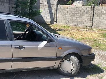 Продажа авто: Volkswagen Passat: 1992 г., 1.8 л, Механика, Бензин, Универсал — 2