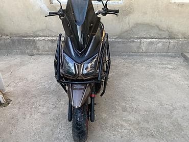 Скутеры: Тип скутера 150 куб. см, Бензин, Б/у — 1
