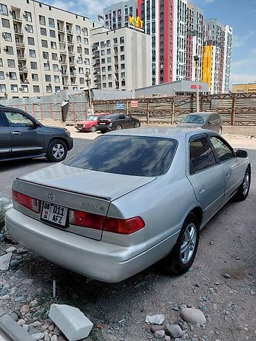byd e2 2022: Toyota Camry: 2000 г., 2.2 л, Автомат, Бензин, Седан — 5