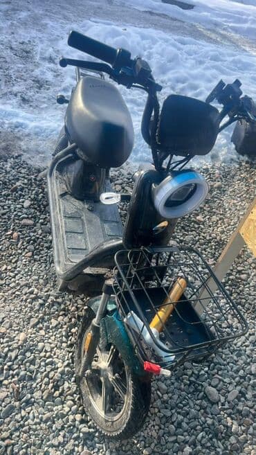 Электроскутер Drongo - Компактная городская модель с удобной низкой