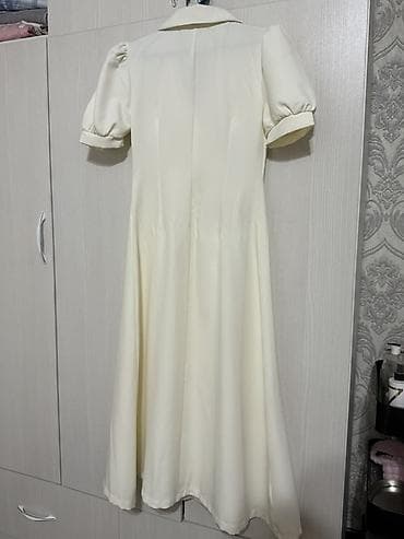 second hand: Платье-рубашка молочного цвета MONLASS. - Длина миди, расклешённый — 2