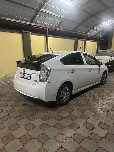 миша: Toyota Prius: 2010 г., 1.8 л, Автомат, Гибрид, Седан — 3