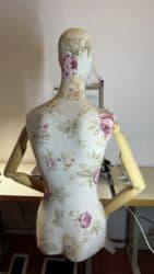 шиномонтажное оборудование для грузовых автомобилей бу: Манекен Взрослый женский, Материал: Дерево, Б/у — 11