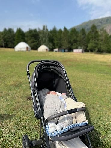 Коляска, цвет - Черный, Б/у