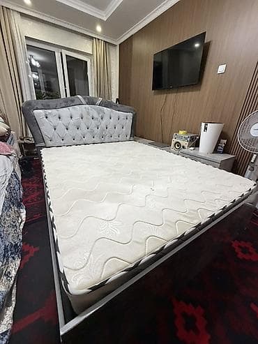 спальняя: Двуспальная кровать, С мягким изголовьем, длина - 200 см — 3