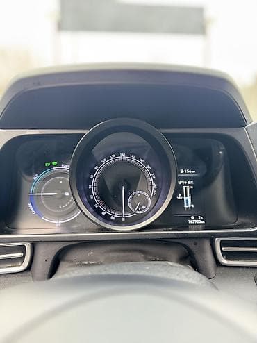 tayota progres: Hyundai Avante: 2021 г., 1.6 л, Типтроник, Гибрид, Седан — 9