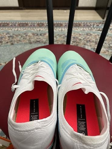 ботцы: Футбольные бутсы/сороконожки Nike (линейка Phantom) для игры на — 3