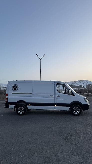 спринтер год 2006: Легкий грузовик, Mercedes-Benz — 3