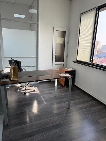 панфилова горького: Аренда офисов, 28 м², В бизнес центре, 1 линия — 9