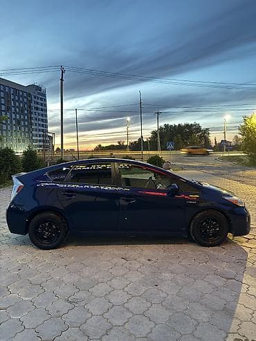 Продажа авто: Toyota Prius: 2015 г., 1.8 л, Вариатор, Гибрид, Седан — 6