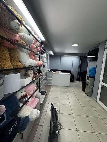 магазин цветов купить: Продажа магазинов В бизнес-центре, 40 м², Свежий ремонт, С сигнализацией, Цокольный этаж этаж — 9