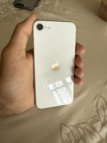 IPhone SE 2022, Б/у, 64 ГБ, Белый, Чехол, 76 % at lalafo.kg IPhone SE 2022, Б/у, 64 ГБ, Белый, Чехол, 76 %