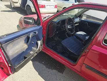 Volkswagen Golf: 1992 г., 1.8 л, Механика, Бензин, Хэтчбэк — 5