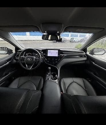 Продажа авто: Toyota Camry: 2022 г., Гибрид, Седан — 10