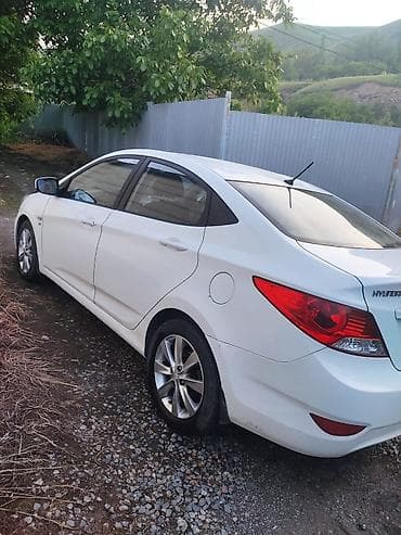 lexus 450d: Hyundai Solaris: 2011 г., 1.6 л, Автомат, Бензин, Седан — 3
