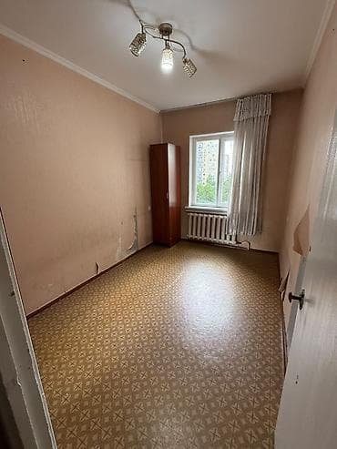 3 комнаты, 82 м², 106 серия, 4 этаж, Старый ремонт — 7
