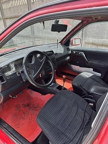 ex5 weltmeister: Volkswagen Vento: 1992 г., 1.8 л, Механика, Бензин, Седан — 5