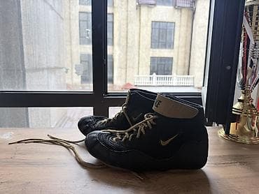 борцовки 43: Мужские кроссовки, 42.5, Nike, Б/у, цвет - Черный — 1