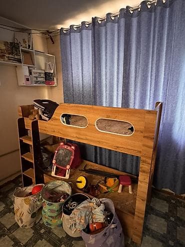 письменный стол: Двухъярусная детская кровать, ЛДСП, цвет - Коричневый — 1