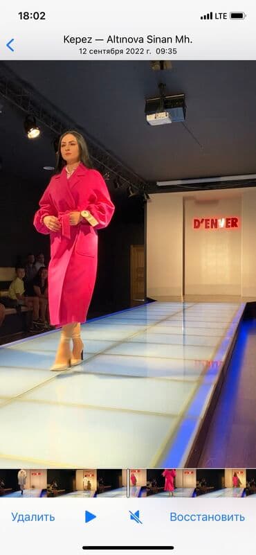 Плащи: Продаю пальто новое производство Турция фирма на фото цвет фукси — 3