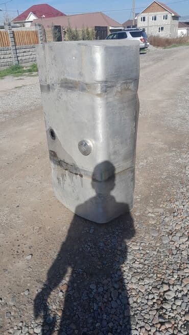 бак авто: Топливный бак Renault 1998 г., Б/у, Оригинал — 3