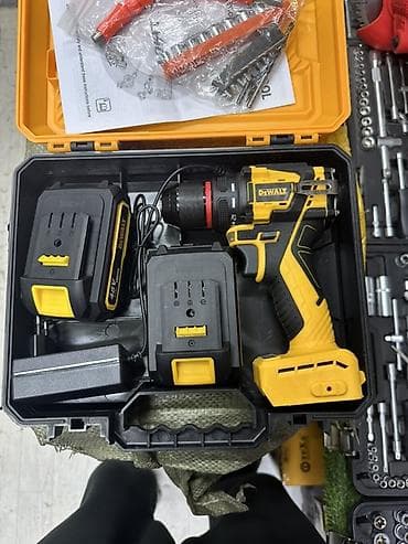 зарядка для шуруповерта: Аккумуляторная дрель‑шуруповёрт в чемодане Особенности: - Питание от — 2