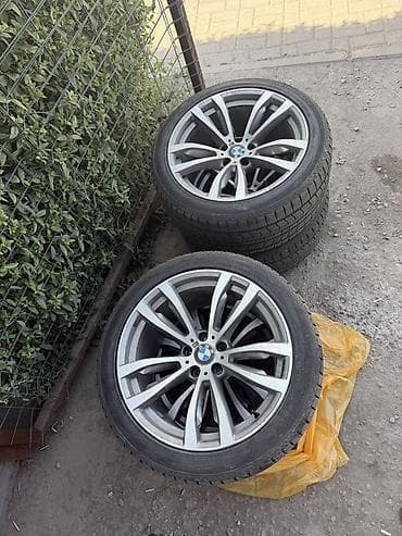 r17 bmw: Комплект колесных диска BMW с шинами. Характеристики: - Диаметр — 4