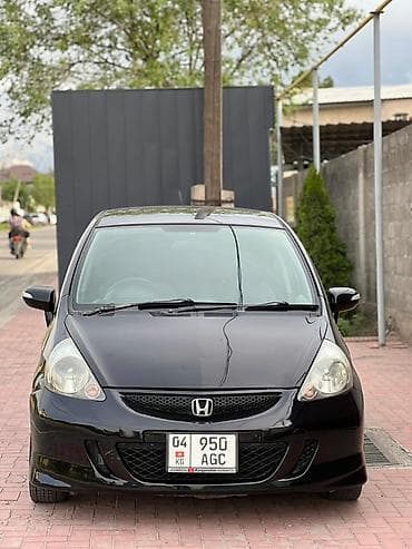 Honda Fit: 2004 г., 1.3 л, Автомат, Бензин, Хэтчбэк