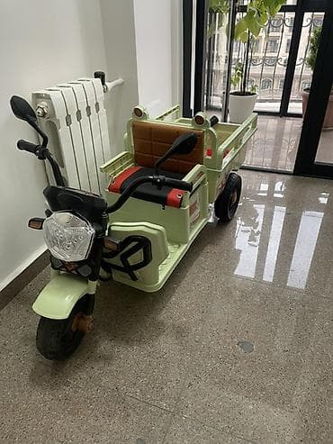 Детский электрокар, Б/у